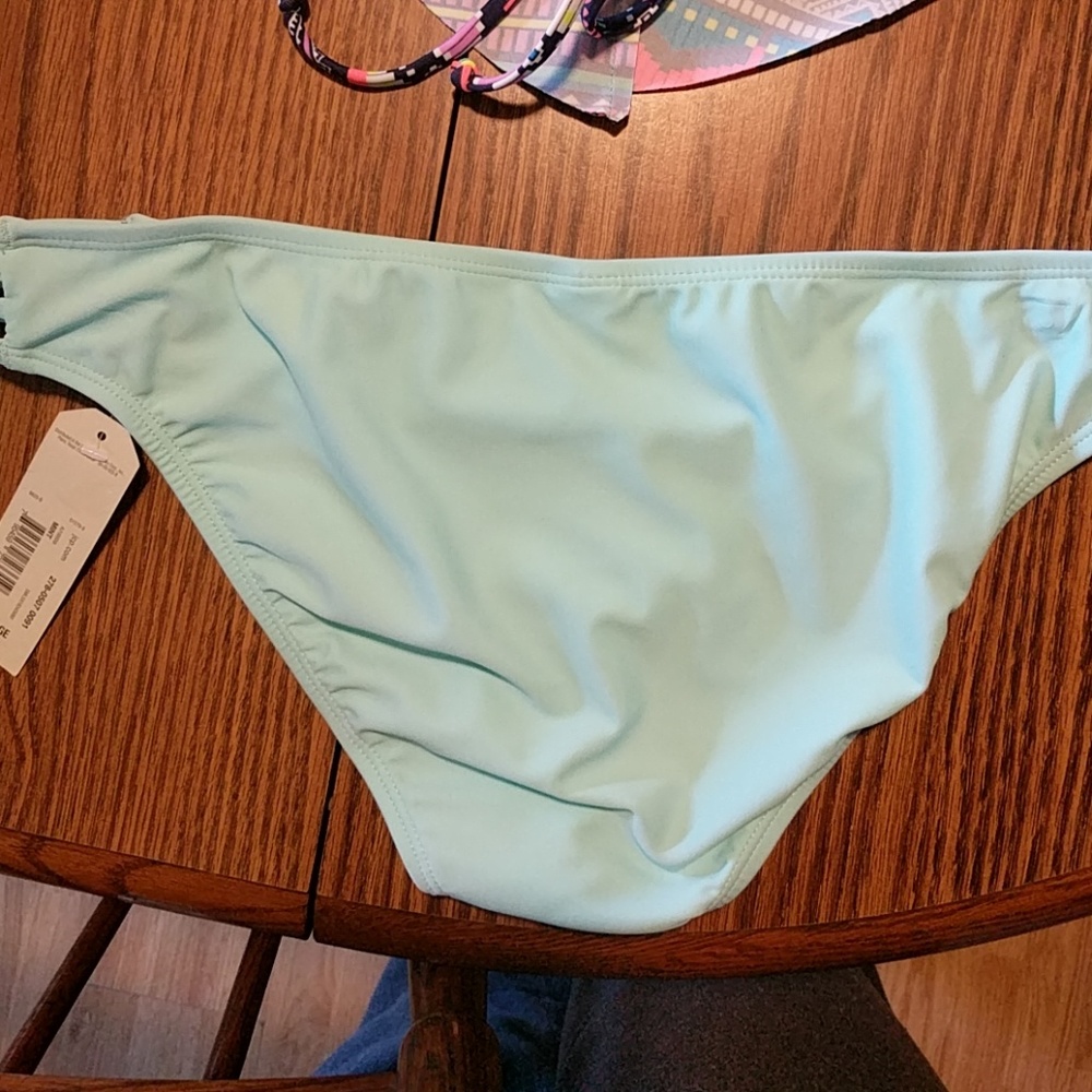 Swim suit - Picture 5 of 7